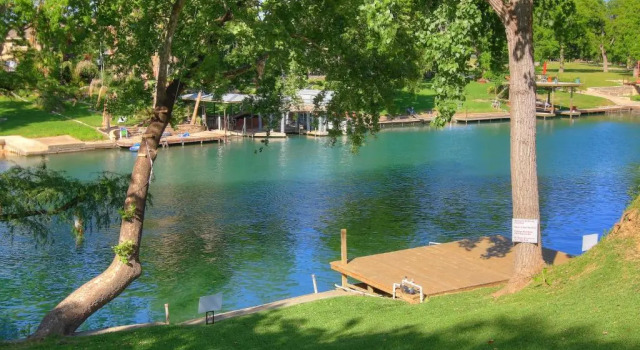 Texas River Haus LD 1683