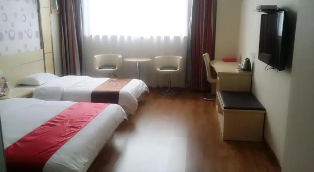 Семейный номер Standard Thank Inn Chain Hotel Jiangsu Yangzhou Jiangdu District Daqiao Town