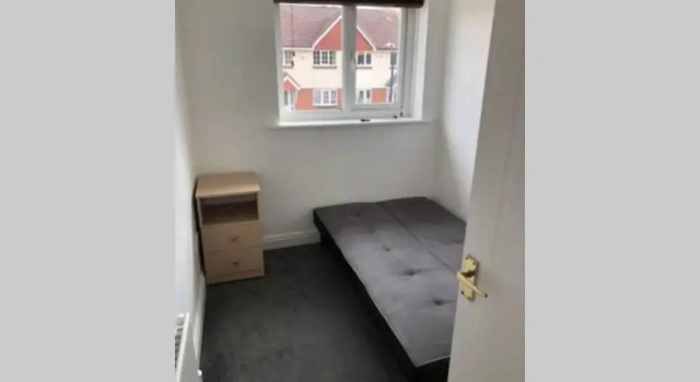 3 Bedroom house-close to Manchester airport-Free parking-private garden, Забронировать Дом для отпуска Сейл Большой Манчестер