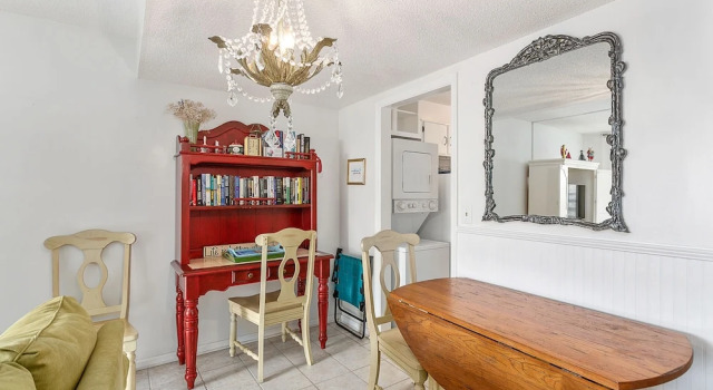 425 Magnolia Ave Unit B by Hodnett Cooper