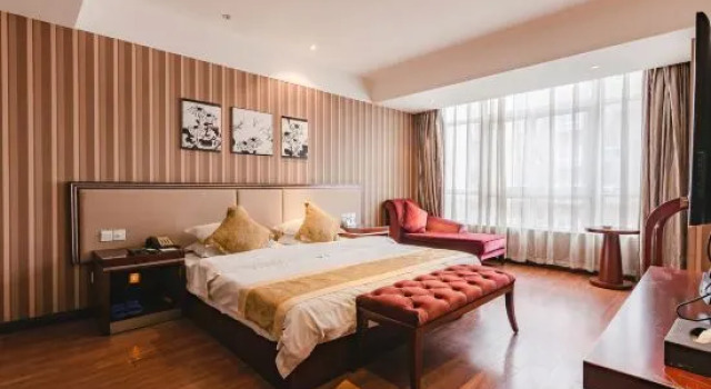 Люкс Deluxe с 2 комнатами Heyuan Hotel