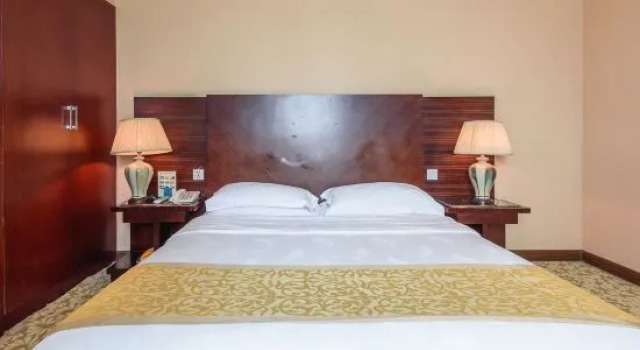Двухместный люкс Huatian Century Hotel