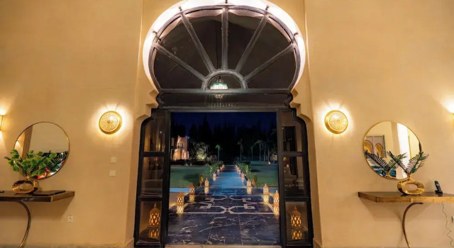 Palais Nouhass, Забронировать Отель Пальмерае 