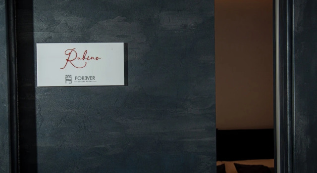 Номер Luxury Forever Luxury Rooms