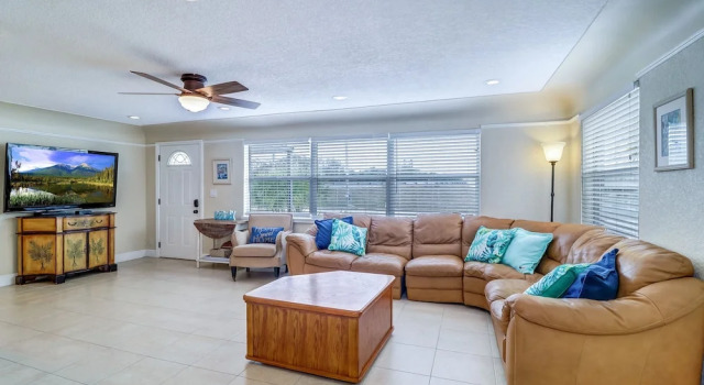 New Listing! Spacious Haven W/ Pool & Hot Tub 5 Bedroom Home, Rezerwuj Dom wakacyjny Bay Pines Pinellas County