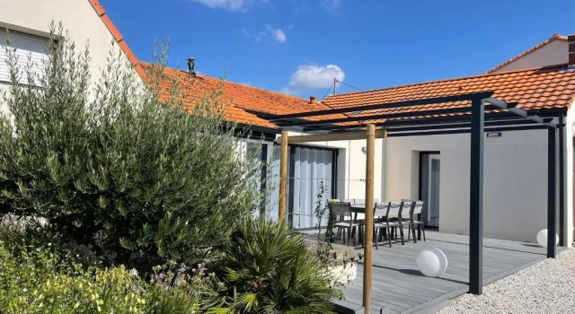 Maison Moderne Avec Jardin a 750m de la Mer, Забронировать Отель Отели Порник с парковкой, Парковка