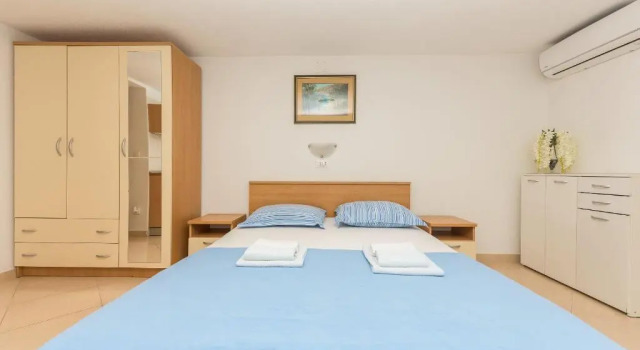 Трёхместная студия Standard Apartments M&A