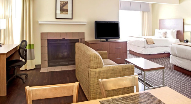 Четырёхместный люкс WaterWalk Extended Stay by Wyndham Atlanta Perimeter