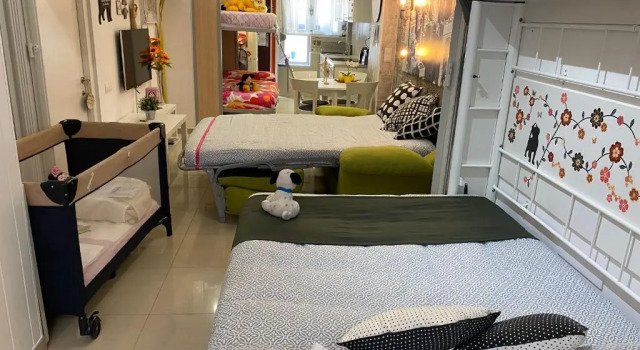 BADAROSA House Badalona next to Barcelona & beach, Забронировать Отель Бадалона Costa de Barcelona, рядом с Муниципальный дворец спорта Бадалоны