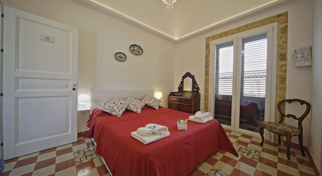 Palazzo Torre Apartment, Забронировать Апартаменты/квартира Отели Палермо с парковкой, рядом с San Francesco D'Assisi Basilica - Palermo, Парковка