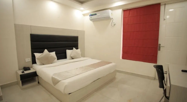 Апартаменты с балконом The Yuvraj Residency