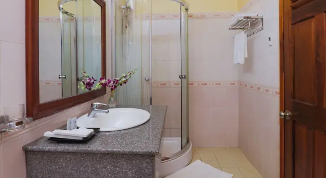 Номер Superior с балконом и с видом на океан Kim Hoa Resort