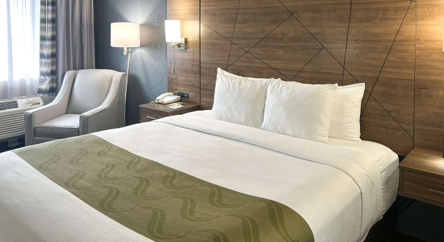 Двухместный номер Standard Quality Inn & Suites Northampton - Amherst