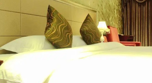 Xichang Yuerong Jianian Hotel, Varaa Hotelli Hotellit Sichuan pysäköinnillä, Pysäköinti