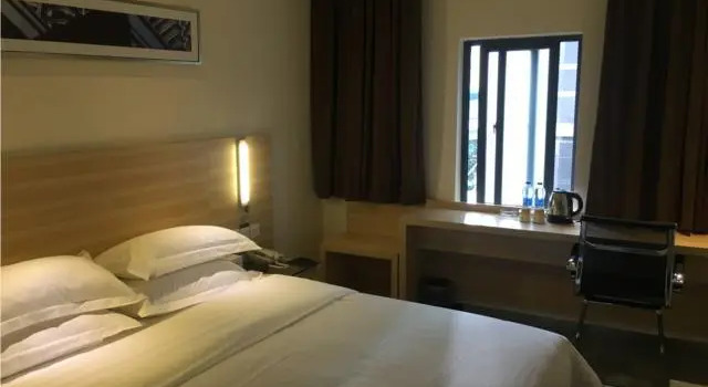 Люкс City Comfort Inn Guangzhou Tiyu West Road Metro Station