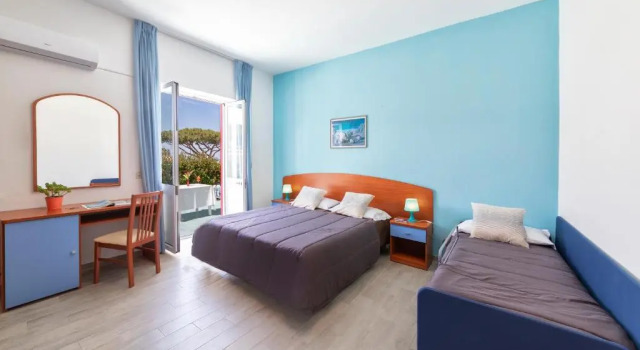 Четырёхместный номер Standard Hotel Costa Citara