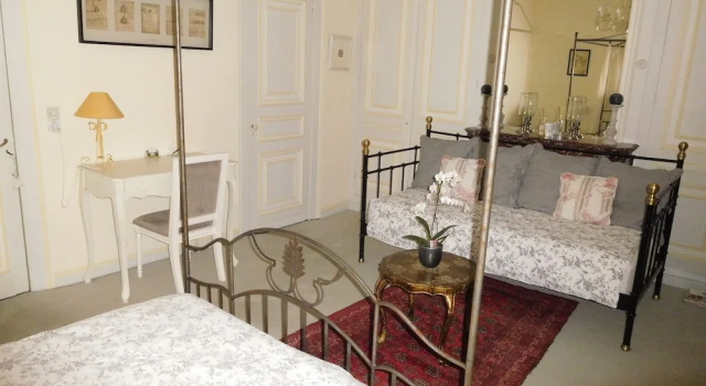 Comfort huone Chambres d'Hôtes Château de Courcelette