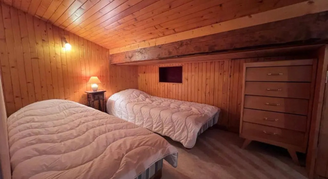 Crepuscule 5 - Appartement proche pistes de ski et village, Забронировать Апартаменты/квартира Отели Ла-Клюза с парковкой, рядом с Горнолыжный подъемник Риффруа, Парковка
