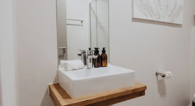Апартаменты Luxury The Den Apartments