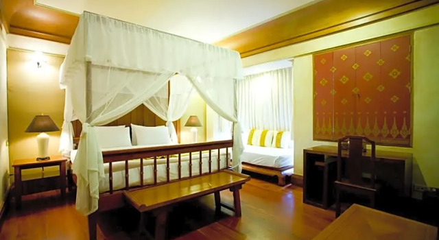 Полулюкс Montien House Chaweng Beach Resort
