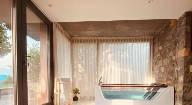 Номер Standard Family suite with garden and amaizing view to Lugano