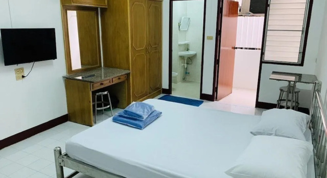 AP Aparment, Prenota Hotel Om Noi Thailandia