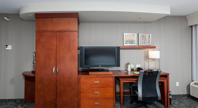 Четырёхместный номер Standard Courtyard Portland Airport