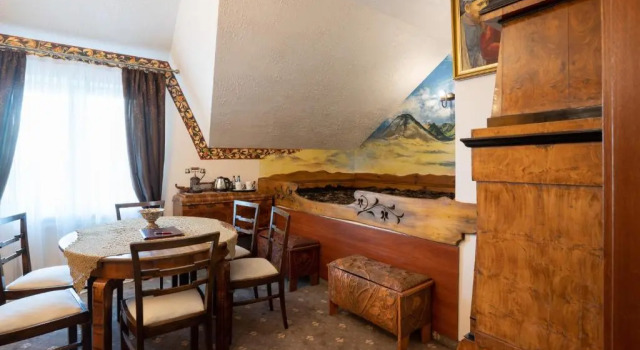 Студия Hotel Trylogia