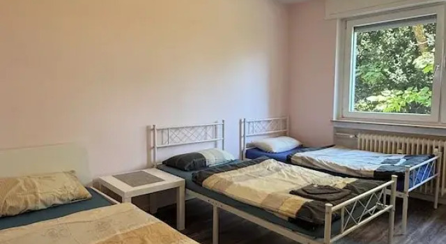 Апартаменты Classic Three Bedroom Comfort Apartment Maintal