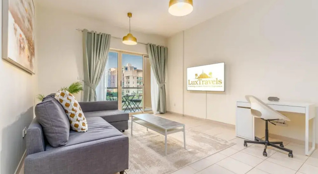 Luxe 1BD Sleeps 4 Parking Pool Gym