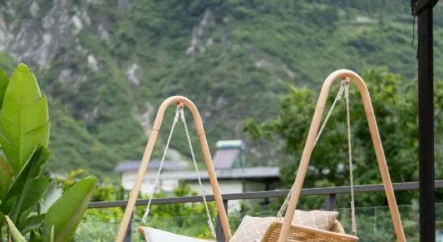 Suyin · 180 ° panoramic view · Team building party · BBQ, Prenota Hotel Hotel a Sichuan con parcheggio, Parcheggio