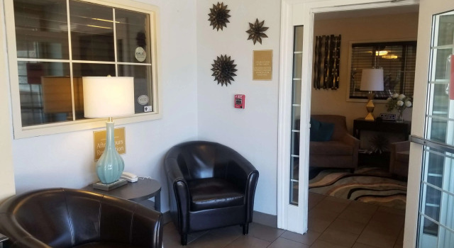 Sonesta Simply Suites Dallas Galleria