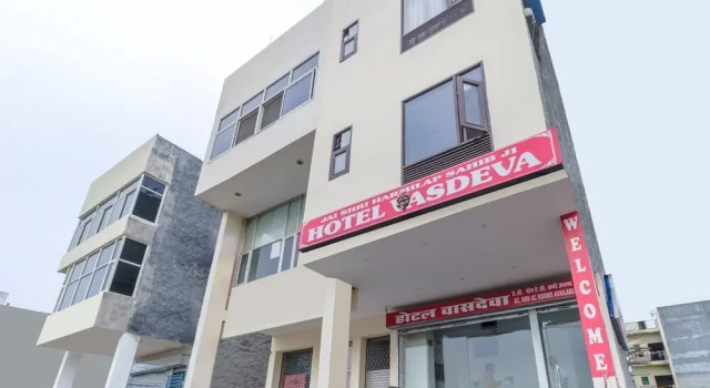 Hotel Vasdeva by OYO Rooms, Rezerwuj Hotel Panchkula Delhi