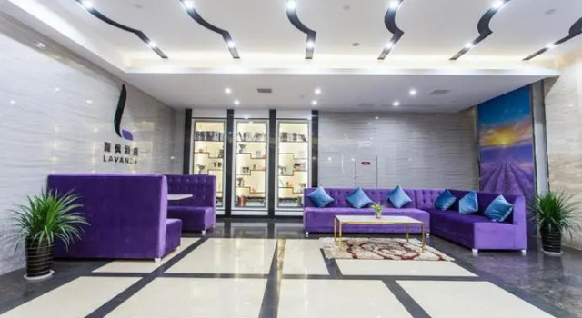 Lavande Hotel (Suzhou Guanqian Street Xinshiqiao Subway Station), Book Hotel Suzhou Kina, nær Pan Gate