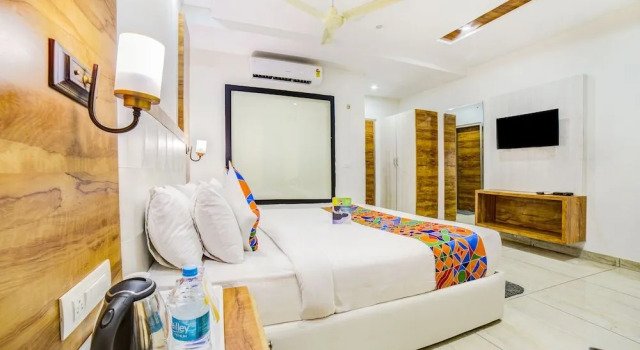 FabHotel Three Palms