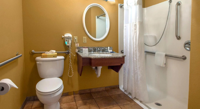 Четырёхместный люкс Candlewood Suites Buffalo Amherst by IHG