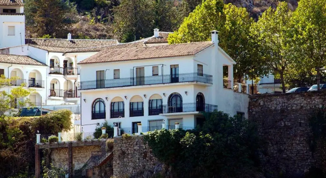 Chalet with 6 Bedrooms in Grazalema, with Wonderful Mountain View, Private Pool, Furnished Terrace - 120 Km From the Beach