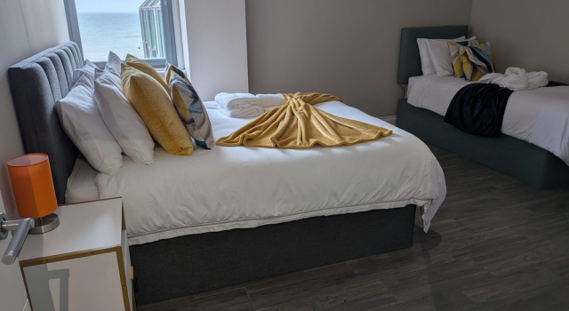 2 bed 1 Bath Seaside Waterfront