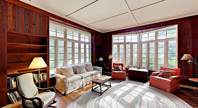 Cape Cod  On The Bay 3 Bedroom Home, Book Hotel East Falmouth Massachusetts