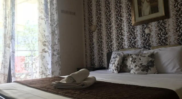 Summer Dreams Studios, Book Hotel Chrisi Akti 
