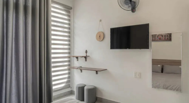 Студия с балконом и с видом на город Soul Station - Studio Hotel II