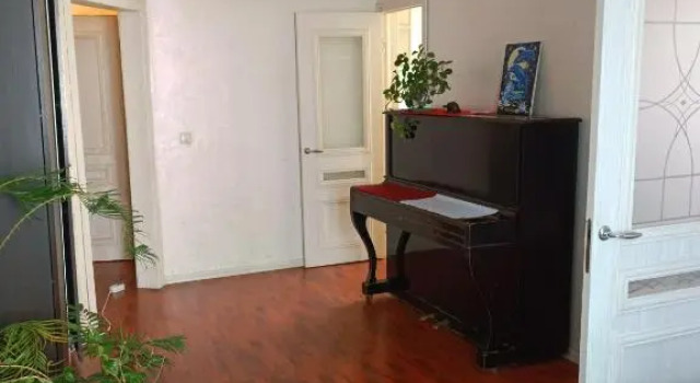2-к Ауэзова 179 в центре города, Prenota Hotel Hotel a Almaty con parcheggio, Parcheggio