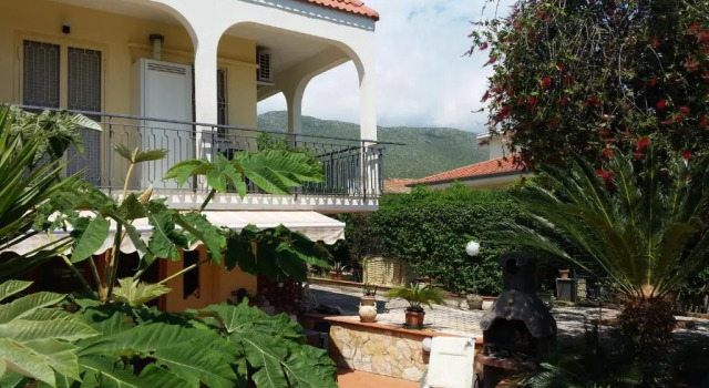 Villa Enza, Prenota Villa Hotel a Lazio con parcheggio, Parcheggio