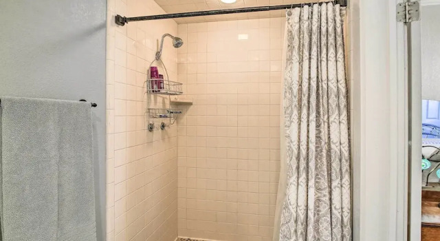Коттедж с 5 комнатами Grand Fredericksburg Retreat - Walk to Main St!