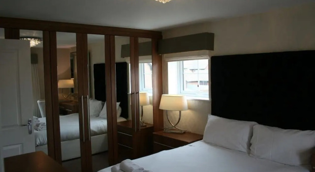 Birchover Chartley Road, Забронировать Отель Бизнес-отели Англии, 4* 5*