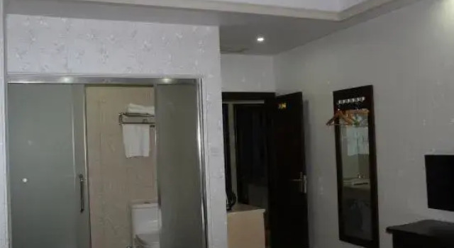 Linjiang Hotel, Book Hotel Lingshan Guangxi