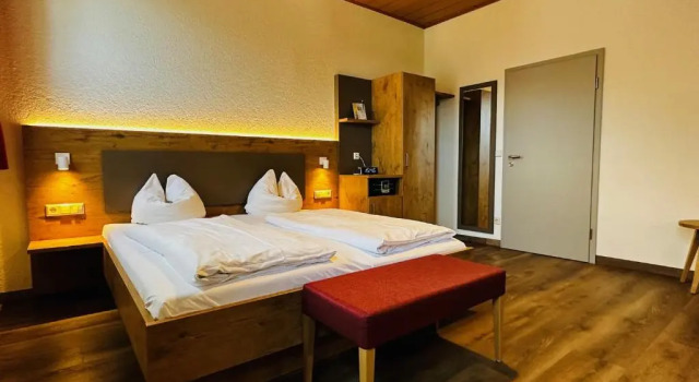 Hotel und Wirtshaus Lowen, Book Hotel Hoteller i Lake Constance med parkering, Parkering