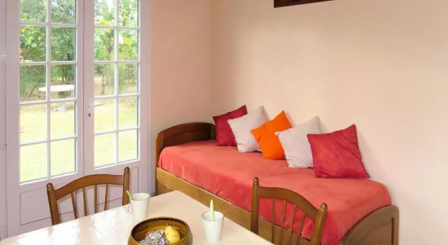 Holiday Home La Bruyère - MVT220