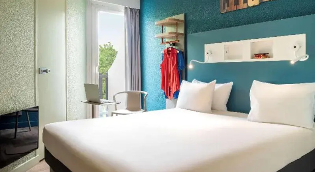 Двухместный номер Standard с балконом ibis budget Saint-Ouen-lAumône
