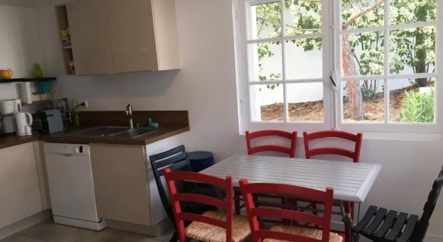 Maison Arcachon, 4 pièces, 7 personnes - FR-1-474-78, Забронировать Отель Отели Бассен-д'Аркашон с парковкой, Парковка